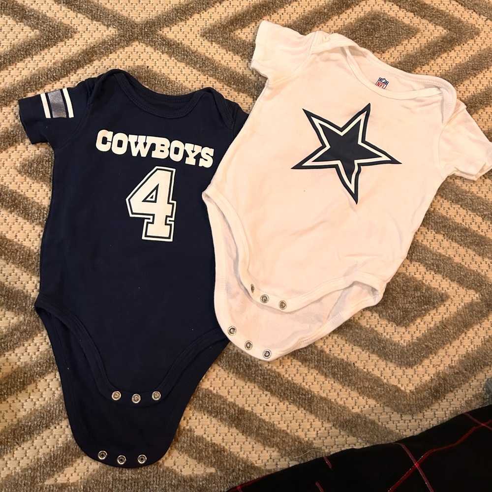 Dallas cowboys onesies set of two